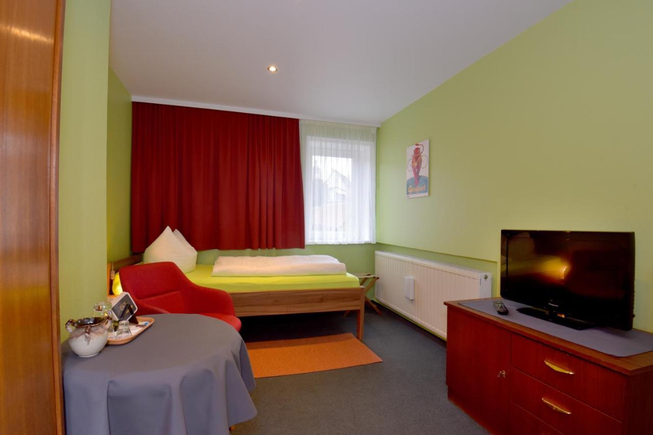 Hotel Goldene Sonne Arnstadt Ngoại thất bức ảnh
