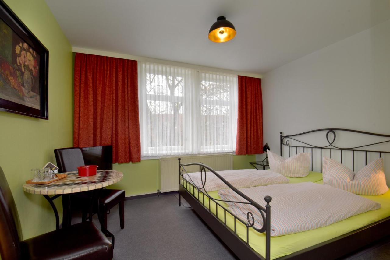 Hotel Goldene Sonne Arnstadt Ngoại thất bức ảnh