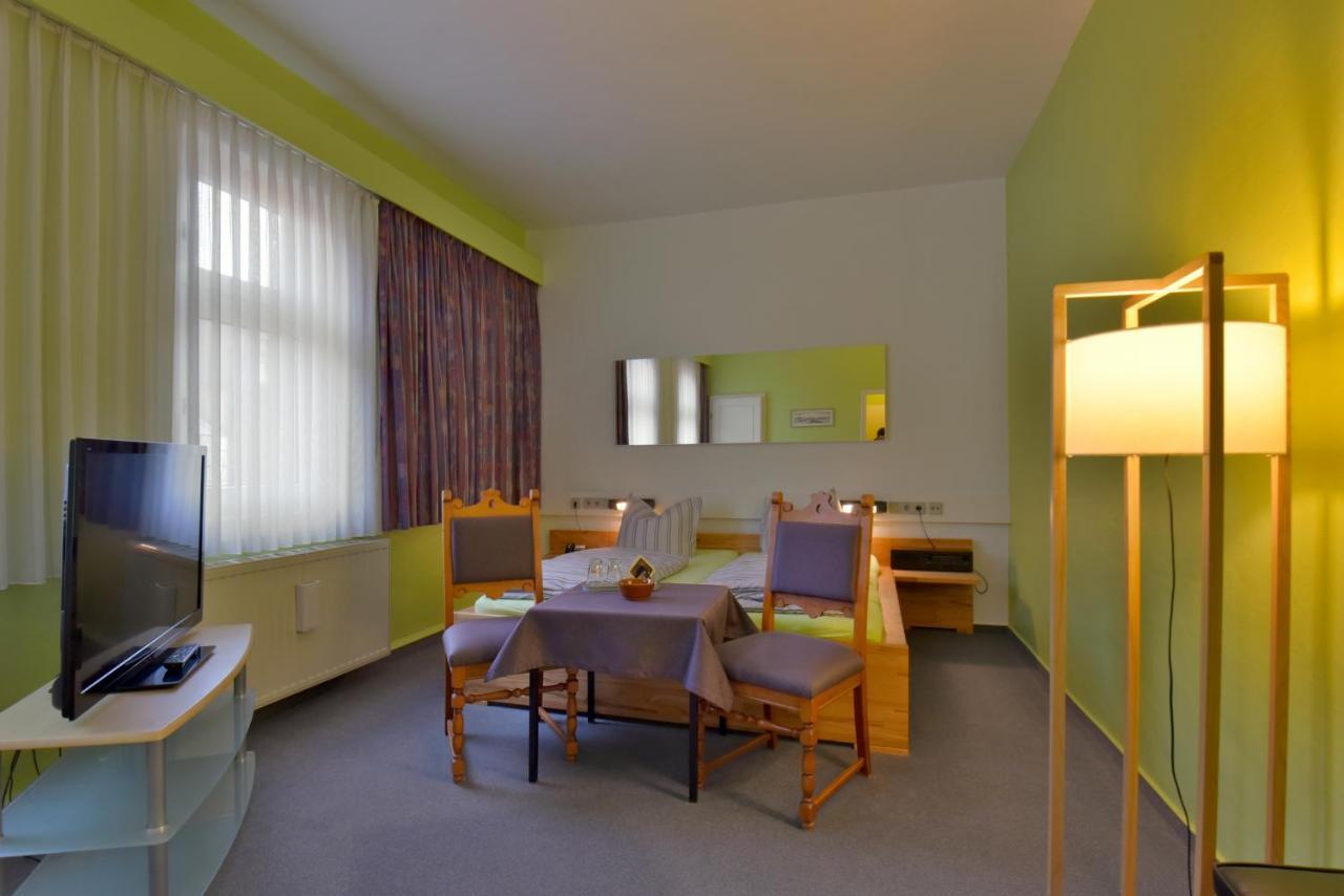 Hotel Goldene Sonne Arnstadt Ngoại thất bức ảnh