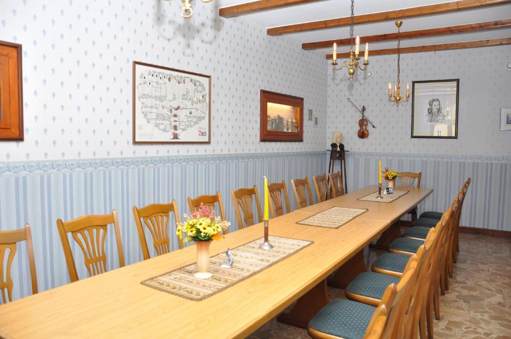 Hotel Goldene Sonne Arnstadt Ngoại thất bức ảnh