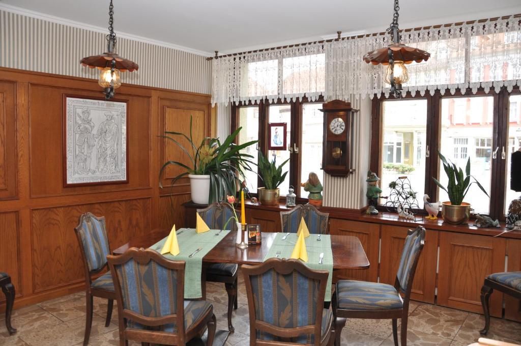 Hotel Goldene Sonne Arnstadt Ngoại thất bức ảnh
